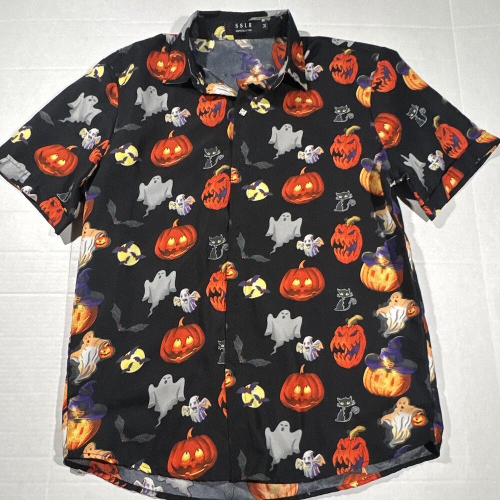 SSLR Men's M Black Halloween Graphic Print Short Sleeve Woven Button-Up Shirt